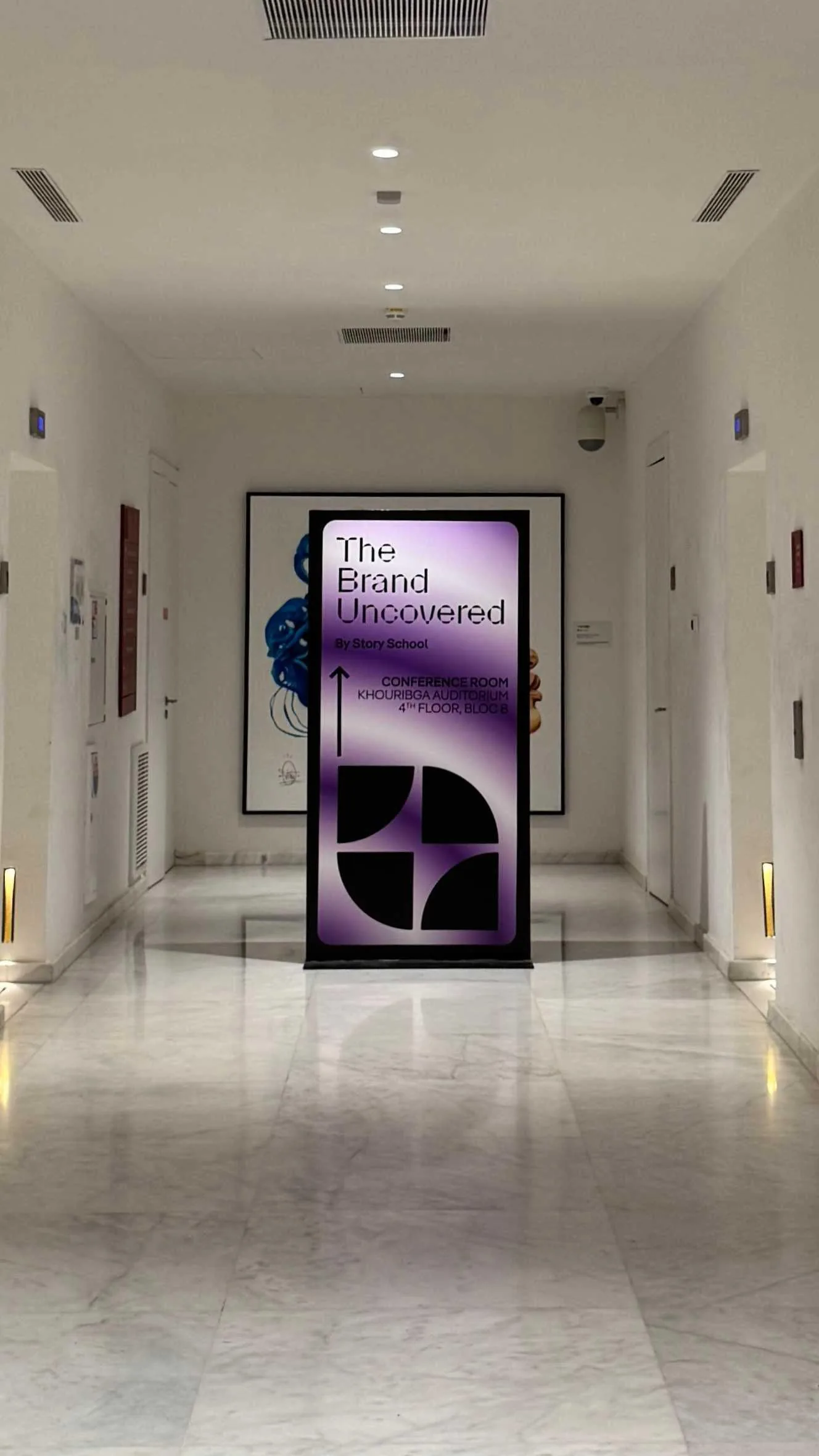 Wayfinding in the venue corridor